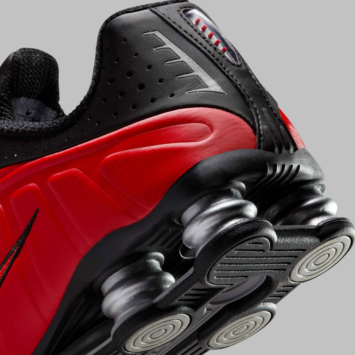 Nike Shox R4 Черный, красный Hq1988 600 1