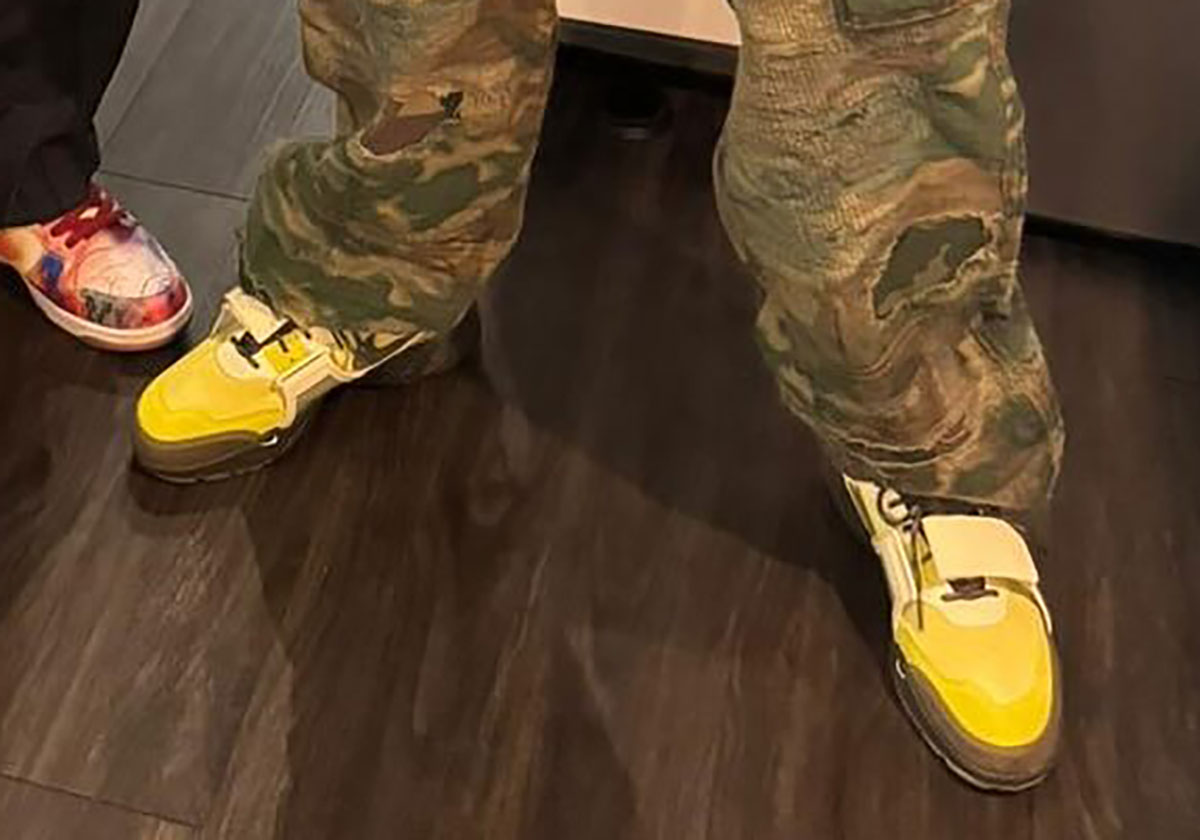 Трэвис Скотт Nike Zoom Field Jaxx Желтый 1