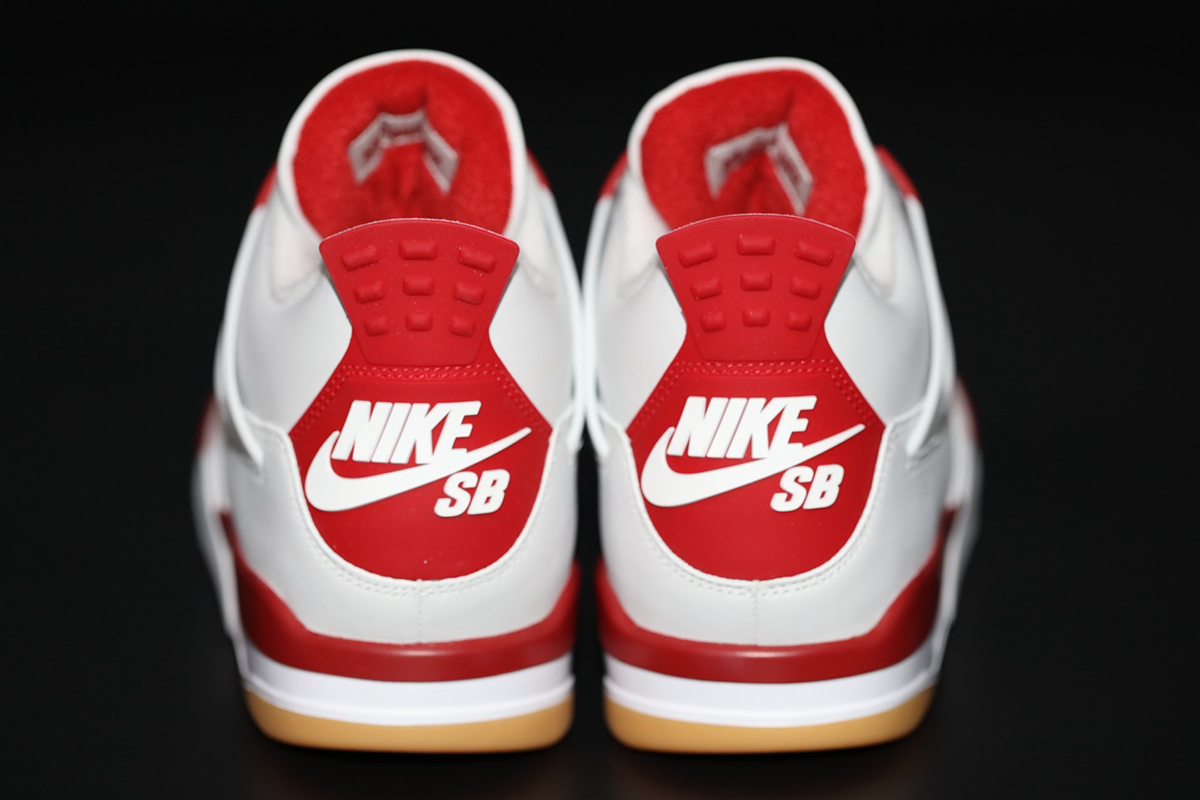 Jordan 4 Sb Друзья и Семья Белый Красный 4